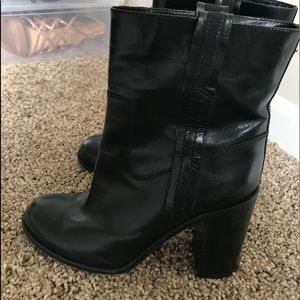 Kate Spade Black Ankle bootie